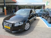Audi A3 - 1.4 TFSI AMBIENTE PRO LINE 170DKM NWE KETTING ZWART