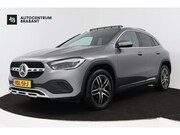 Mercedes-Benz GLA-Klasse - 250 e AMG Line (PANORAMADAK, SFEERVERLICHTING, STOELVERWARMI