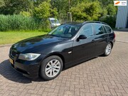 BMW 3-serie - Touring 325i High Executive/CLIMA/NAVI/STOELVERWARMING/PARKE