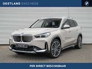 BMW iX1 - eDrive20 xLine / Panoramadak / Trekhaak / Sportsto