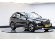 BMW X1 - sDrive20i VDL Nedcar Edition | Leder | Panoramadak | H&K | 1