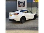 Tesla Model Y - + MMX PACK + IAP + HW4