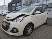 Hyundai i10 - 1.0i i-Motion Comfort Plus rijbare schroef schade