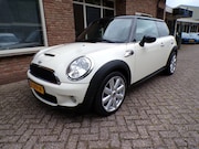 MINI Cooper S - Mini 1.6 Leder / Navi / Panoramadak