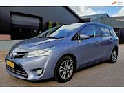 Toyota Verso - 2.0 D-4D Business 7p. PANO NAVI CRUISE TREKHAAK 2 X SLEUTELS