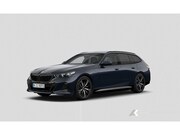 BMW 5-serie - 530 530e xDrive Touring M Sport | Bowers & Wilkins | Driving