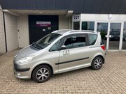 Peugeot 1007 - 1.6-16V Gentry / AIRCO / NETTE STAAT / APK AUGUSTUS 2027 / N