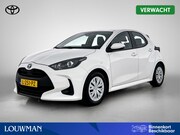 Toyota Yaris - 1.5 Hybrid Active | BTW Voertuig | Dealer onderhouden | Trek