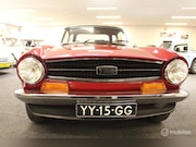 Triumph TR6 - soft top