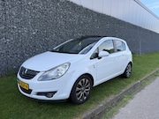Opel Corsa - 1.4-16V 111 Edition Panorama | Airco