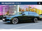 BMW 5-serie - 530e M Sport Automaat / Panoramadak / Trekhaak / Bowers & Wi