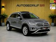 Volkswagen T-Roc - 1.5 TSI Style Facelift Pano! Elektrische Kofferklep! IQ Ligh