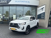 Toyota HiLux - 2.4 D-4D*4X4*ACC*HAAK*CAM*ECC*TEL*3500KG*INCL.BPM
