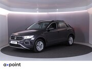 Volkswagen T-Roc - 1.5 TSI Life 150 pk Automaat (DSG) | Navigatie via App | Par