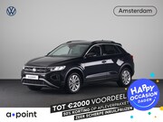 Volkswagen T-Roc - 1.5 TSI Life 150 pk Automaat (DSG) | Navigatie | Parkeersens
