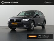 Volkswagen Tiguan - 1.5 TSI ACT Comfortline Business | Trekhaak | Navigatie | Cr
