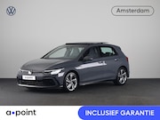 Volkswagen Golf - 1.5 eTSI R-Line 130 pk Automaat (DSG) | Navigatie | Panorama