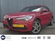 Alfa Romeo Stelvio - 2.0 200pk Automaat AWD Sprint | Apple-Android | Parkeercamer