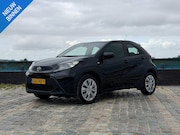 Toyota Aygo X - 1.0 VVT-i S-CVT Play AUTOMAAT|Carplay|ACC|Camera
