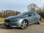Volvo V40 - 1.6 D2 Momentum Navi Clima 16" Velgen Trekhaak 6 Versnelling