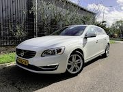 Volvo V60 - 2.4 D6 AWD Plug-In Hybrid Summum / LEER / MEMORY / AUTOMAAT