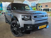 Land Rover Defender - 2.0 P400e Hunters Prestige black pack