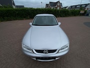 Opel Vectra - 1.6-16V Business Edition