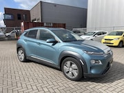 Hyundai Kona - EV Premium 64 kWh | Trekhaak | SOH 100% |