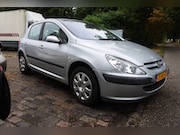 Peugeot 307 - 1.6-16V XS automaat 76 dkm N.A.P. airco 5 drs nw apk 13-8-20