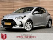 Toyota Yaris - 1.5 Hybrid 115 Comfort Camera / Clima / Adpt cruise / Automa