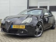 Alfa Romeo Giulietta - 1.4 T Distinctive / Automaat / Leer / PDC