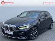 BMW 1-serie - 118d High Executive M-Sport Automaat Apple CarPlay | PDC V+A