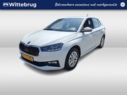 Skoda Fabia - 1.0 TSI Selection / App-connect / Parkeersensoren achter / C