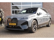 BMW iX - M60 | NL Auto | 33.088 km | Fabrieksgarantie 2027 | Service 