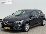Renault Mégane - 1.2 TCe 130 Intens 8, 7 inch Navi | PDC | Stoelverwarming