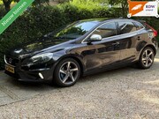 Volvo V40 - 1.6 T3 R-Design l Xenon l Stoelverwarming l PDC