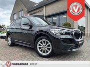 BMW X1 - sDrive18i High Executive Leder / Panoramadak / Navigatisyste