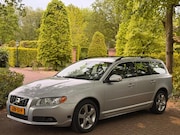 Volvo V70 - T5 Xenon Stoelverw Airco Clim