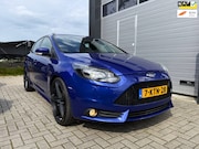 Ford Focus - 2.0 EcoBoost ST-3 250 pk - Schuif-/Kanteldak - Navigatie - K