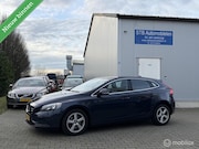 Volvo V40 - 1.6 T4 Momentum, Automaat, Dealer onderhouden