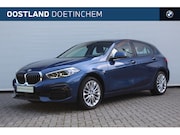 BMW 1-serie - 118i Sport line Automaat / Sportstoelen / LED / Achteruitrij