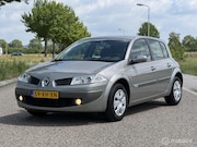 Renault Mégane - 1.6-16V Business Line