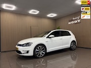 Volkswagen Golf - 1.4 TSI GTE * Automaat / NL auto / Panorama dak / Nw staat