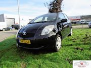 Toyota Yaris - 1.0 VVTi Spirit