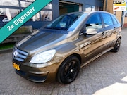 Mercedes-Benz B-klasse - 180 116pk 2e eig. Airco Cruise PDC Trekhaak 1300kg.