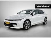 Volkswagen Golf - 1.5 eHybrid Life Edition | Automaat | 360 graden Camera | Cl