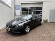 Volvo V40 - 1.6 T2 Momentum Cruisecontrl/Navi/Clima/Stoelverwarming/LMve