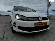 Volkswagen Golf - 1.4 Easyline AIRCO CARPLAY PDC CAMERA LED