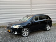 Mitsubishi Outlander - 2.0 PHEV 4WD Instyle+ Pano Stoelvw FULL OPTION