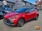 Toyota C-HR - 1.8 Hybrid 140 First Edition Bi-Tone / PDC / BSM